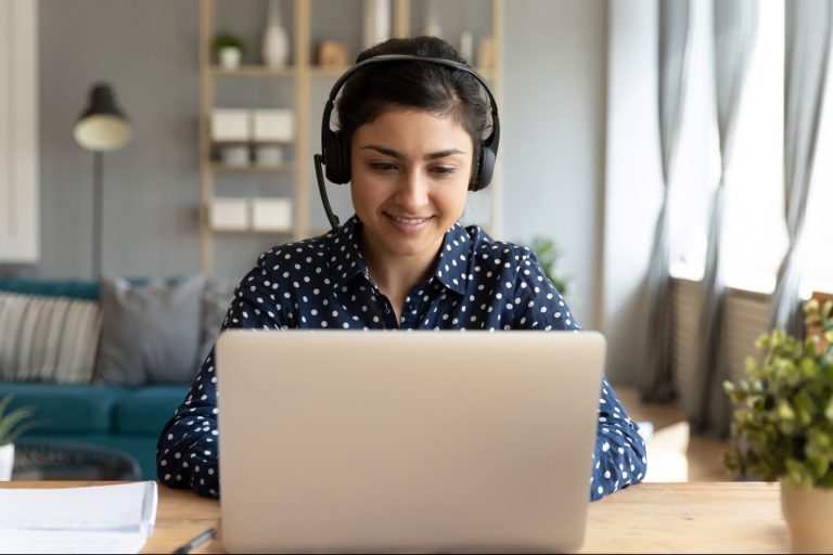 High Paying Remote Customer Service Jobs in Canada For Applicants