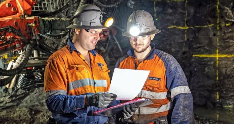 7 Unskilled FIFO Jobs with Visa Sponsorship in 2024 For Immigrants In Canada